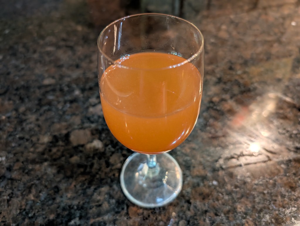 Apple Pie Drink in a wine glass